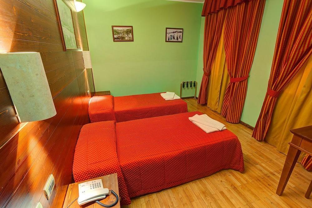 Hotel Miravalle Саузе-д'Ульс Экстерьер фото