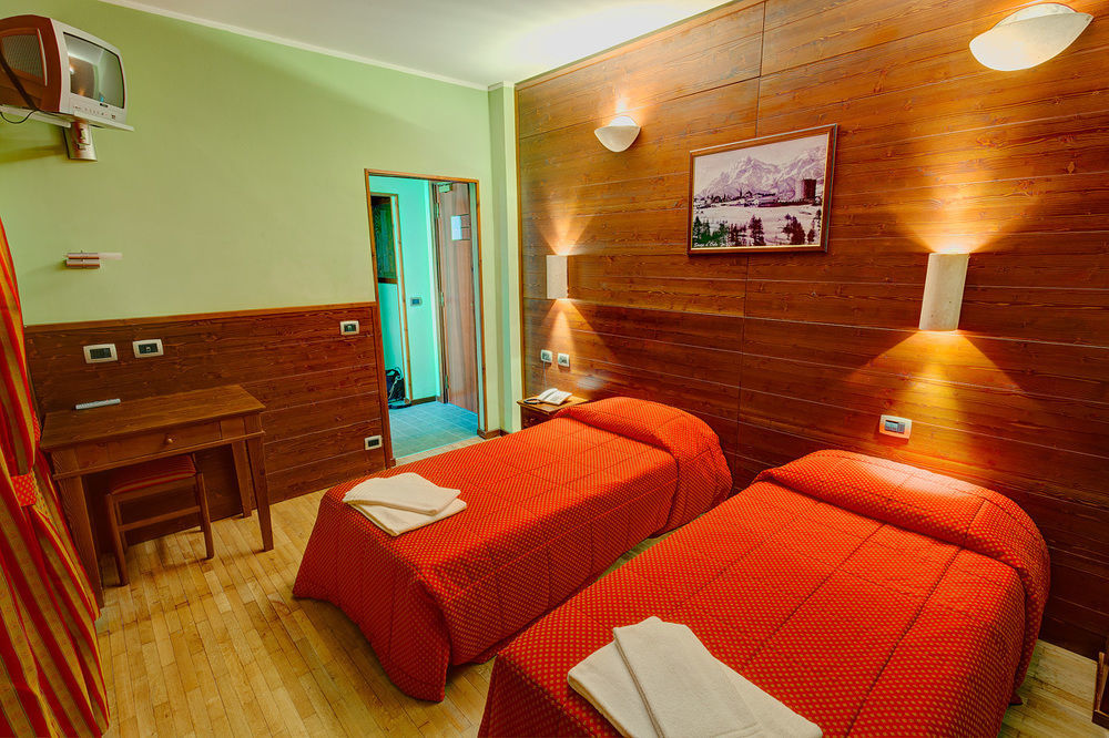 Hotel Miravalle Саузе-д'Ульс Экстерьер фото