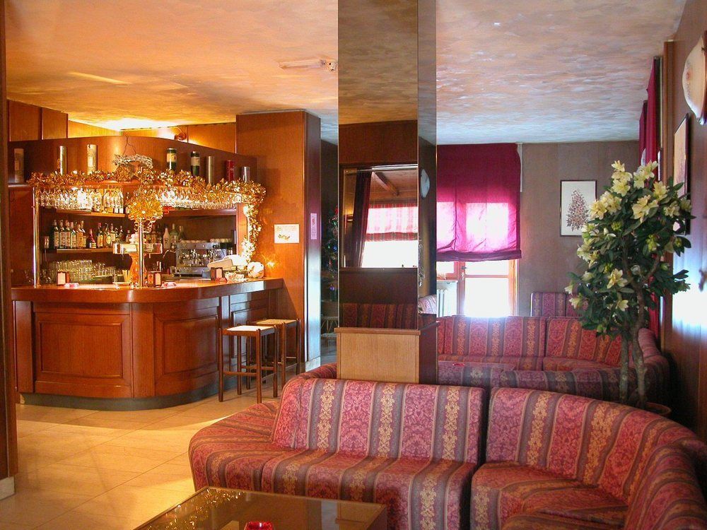Hotel Miravalle Саузе-д'Ульс Экстерьер фото
